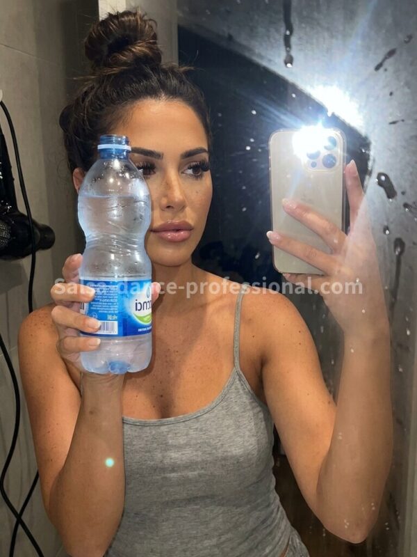 כחול לבן • אלינור • בחיפה והקריות • מלכת הרחבה • תמונות מאומתות • האנרגיה של הבית